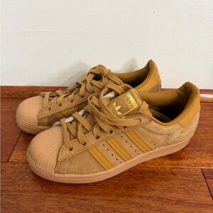 Adidas Originals Superstar Mens Sneakers Ochre NWOT Mesa Brown Gum sz 5